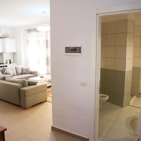 Eras Apartment *